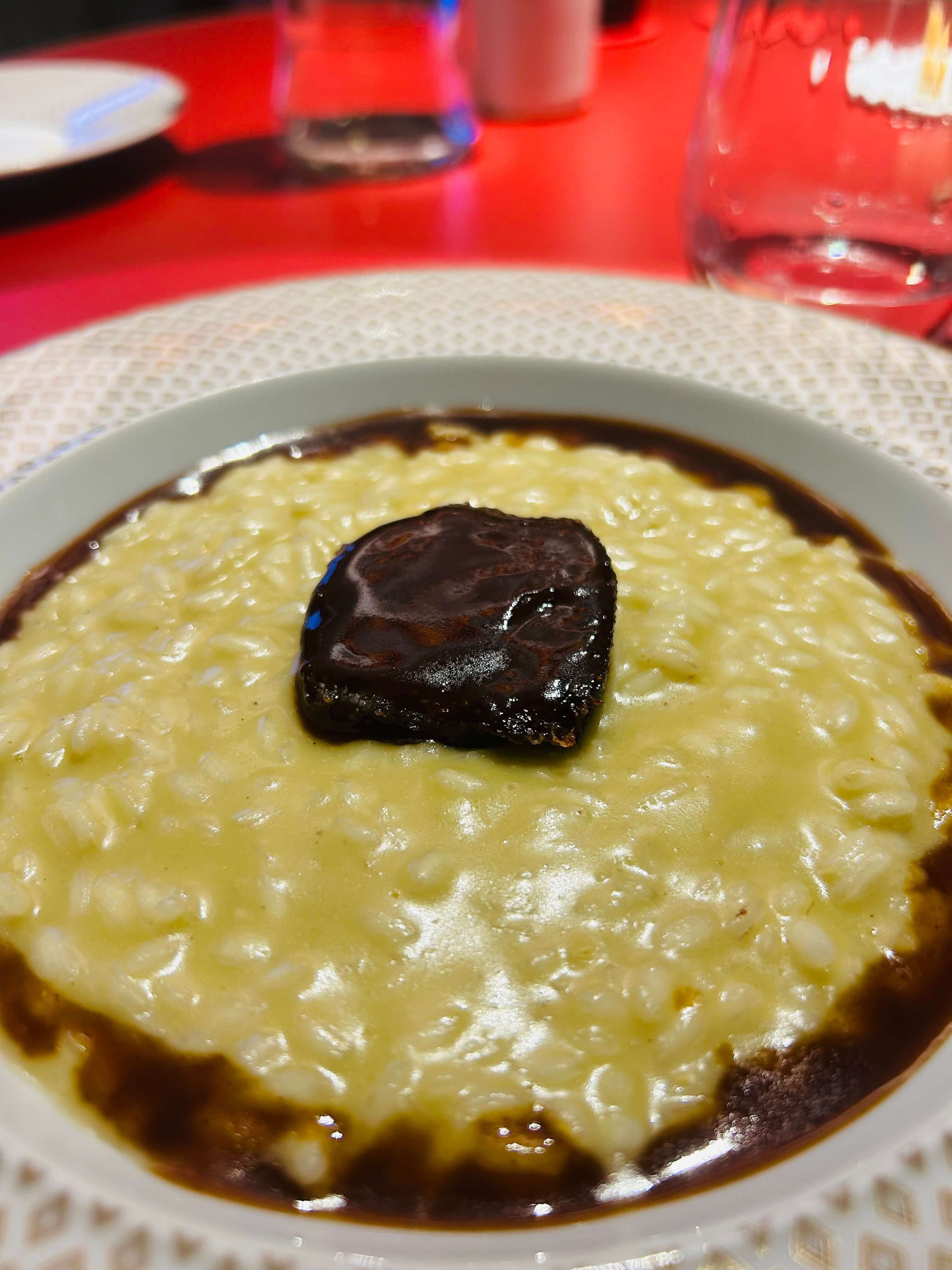 Risotto Piemontese con Brasato al Barolo – “Refined Barolo braised beef risotto inspired by traditional Piedmontese cuisine with contemporary gourmet presentation”